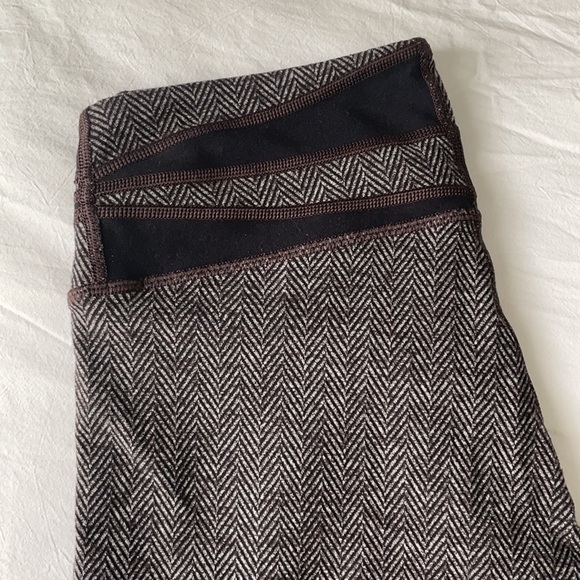 Lululemon Brown Herringbone Leggings - Picture 3 of 5